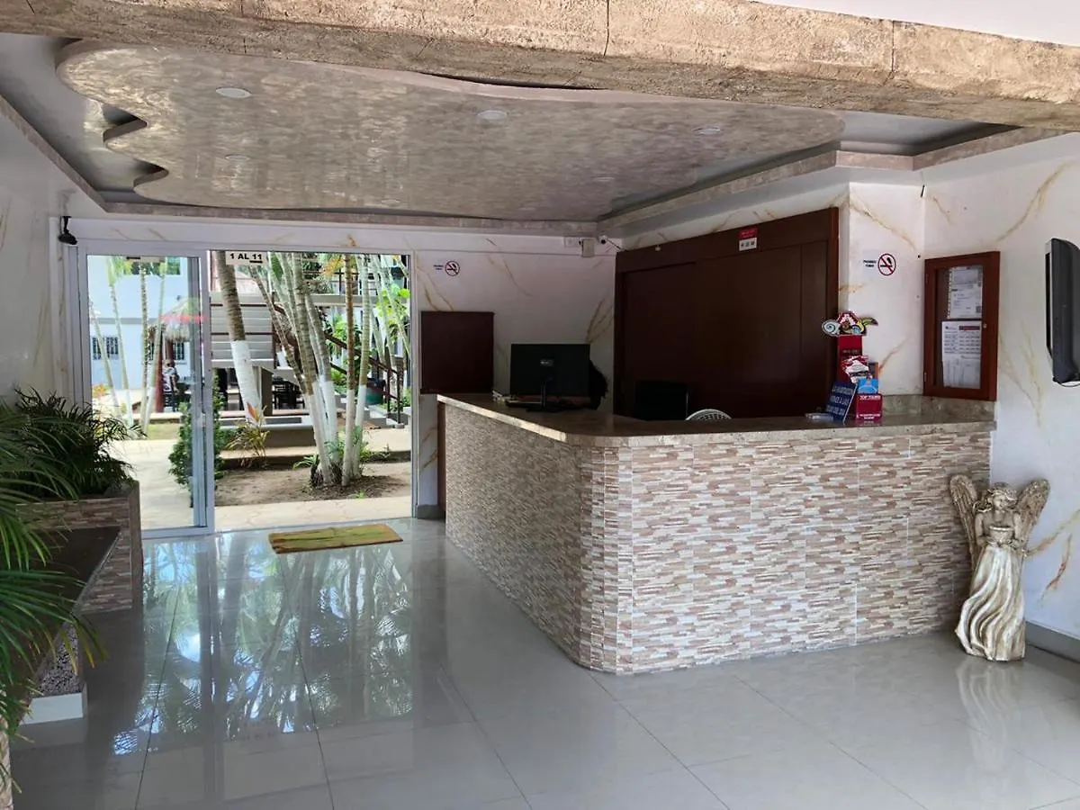 كانكون Azteca Hotel