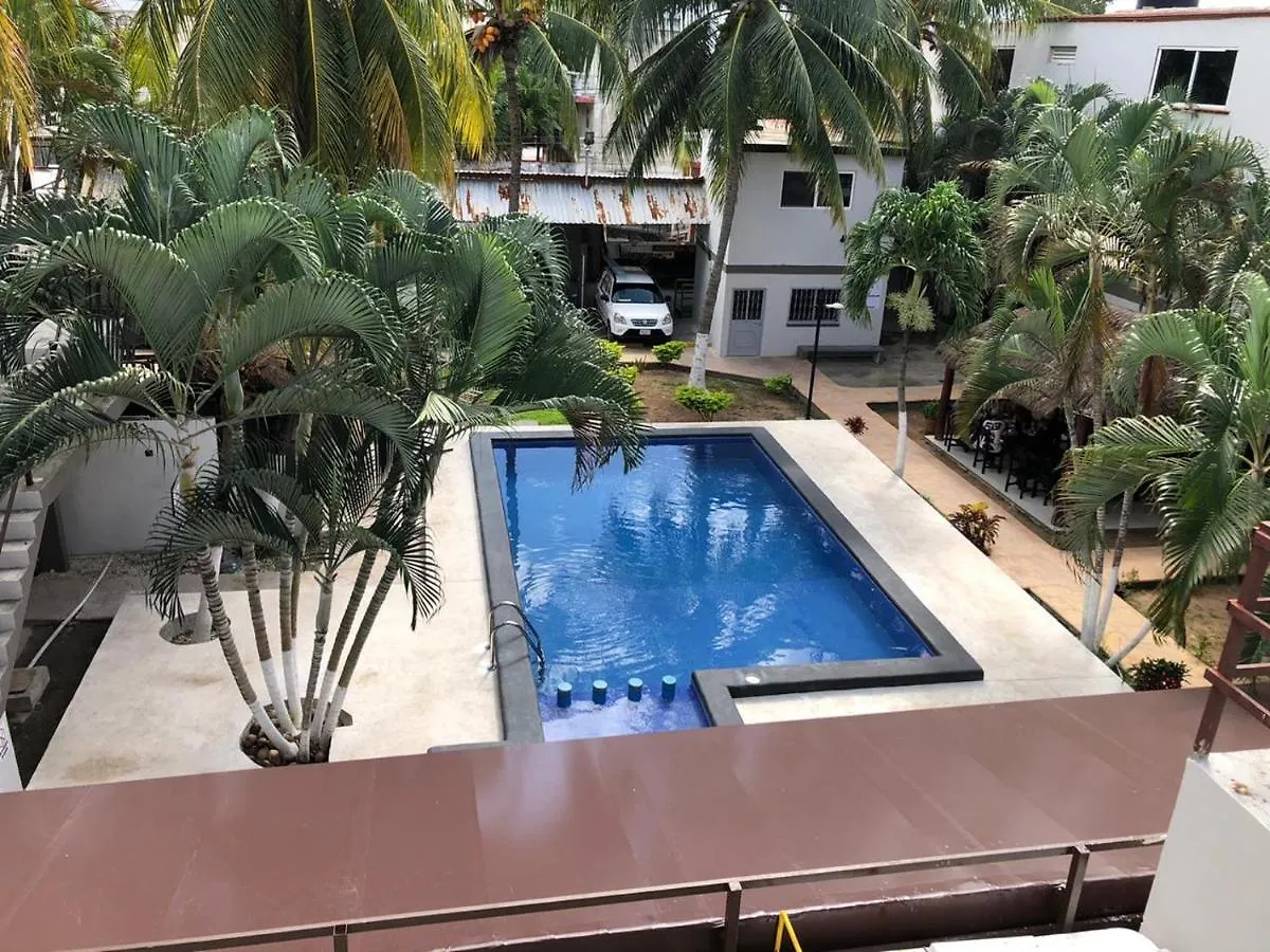 كانكون Azteca Hotel