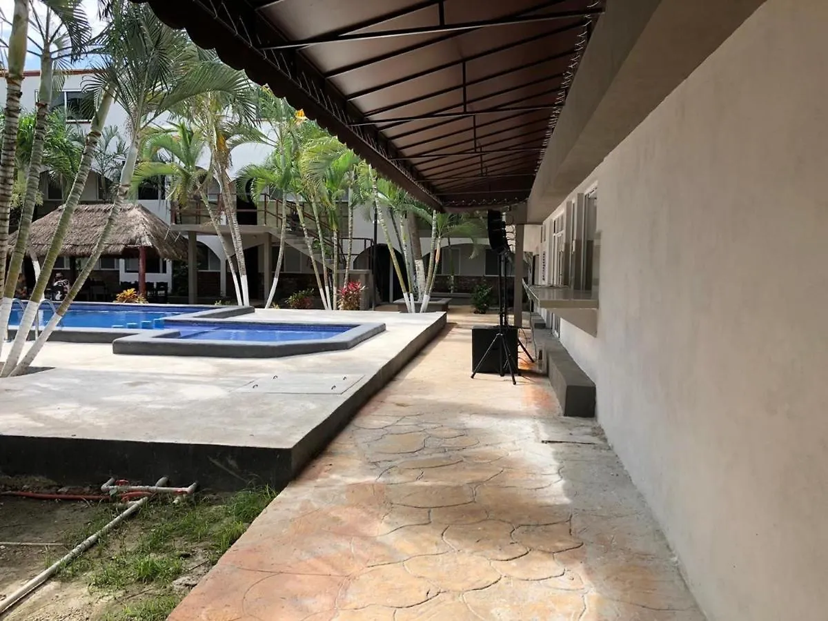 كانكون Azteca Hotel 2*,