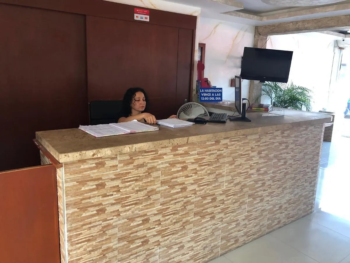 **  Azteca Hotel Cancún Mexikó
